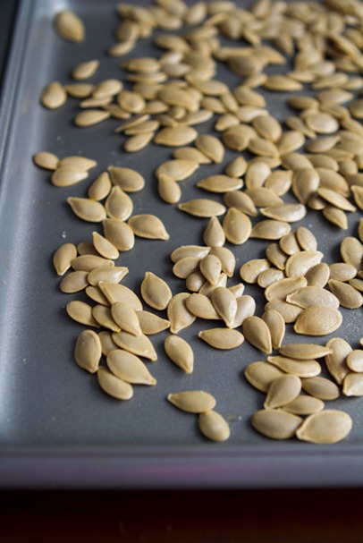 How do you make sweet toasted pumpkin seeds?