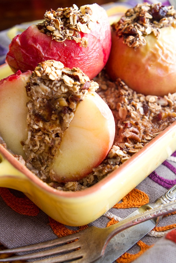 Which varieties of apples work best in a baked apple recipe?