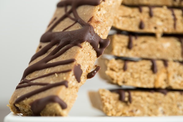 Quick 'n Easy No-Bake Protein Bars