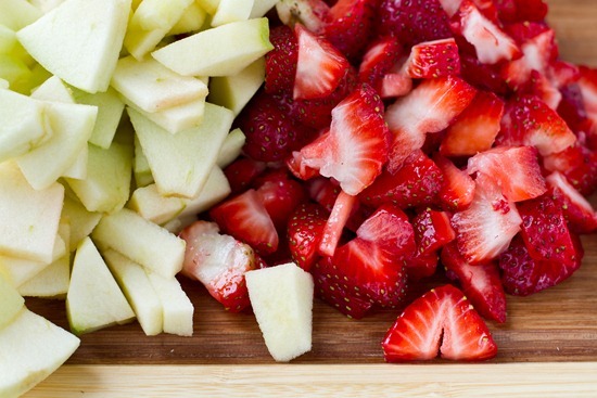IMG 4561   Vegan & Flourless Strawberry Apple Breakfast Crisp